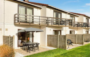 Beautiful Apartment In Bredene